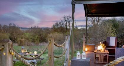 Dog friendly glamping stay, Treecreeper, Kittisford Barton with hot tub