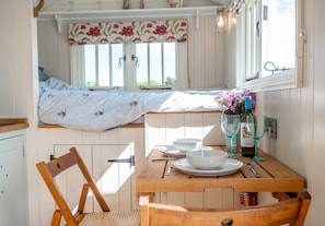 Bed sheets - The Shepherds Hut at Anvil House in Suffolk (Woodbridge)