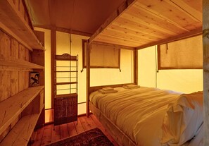 Internet, bed sheets - Dog friendly glamping accommodation with hot tub in Ripon, Yorkshire (West Tanfield - Ripon)