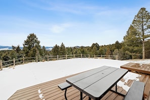 Outdoor dining - Big Montana Views just outside Butte (Butte)