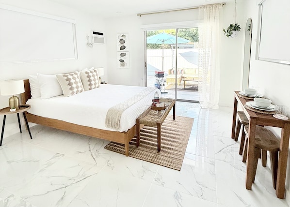 1 chambre, fer et planche à repasser, Wi-Fi gratuit, draps fournis