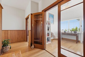Interior - Poets View - 3 Bedroom House (West Hobart)