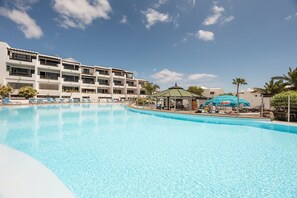 Pool - Lanzahost “El Jameito Feliz” in Playa Bastian (Costa Teguise)