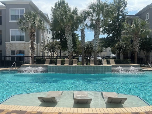 Luxury 1 bedroom apartment in a resort-style gated community