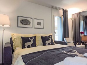 Travel cot, free WiFi - Nice apartment for 4 guests with WIFI, TV and balcony (Wengen)