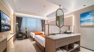 Rideaux occultants, fer et planche à repasser, Wi-Fi gratuit