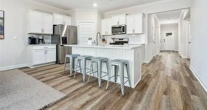 Southern Serenity at Farmville Lakes