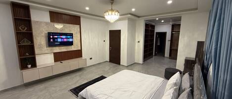 Luxury-Zimmer, Balkon | Bügeleisen/Bügelbrett, kostenloses WLAN
