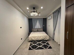 Iron/ironing board, free WiFi - fransons Homes (Tema)