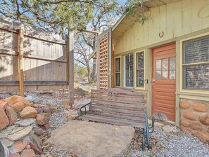 Exterior - The Cubhouse at Triple Z (Medicine Park)
