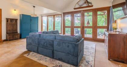 The Bear’s Den at Triple Z