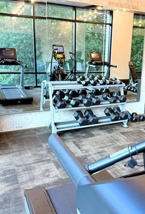 Fitness facility - Luxe Buckhead Retreat | Free Parking | Walkable (Atlanta)