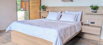 Cabin in the mountains with private jacuzzi surrounded by nature (pet friendly)