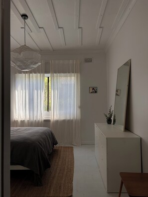 Iron/ironing board, bed sheets - OB Surf Shack — relaxed, chic surf shack on the south coast (Denmark)