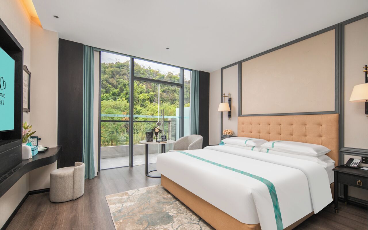 Signature Single Room | Blackout drapes, iron/ironing board, free WiFi