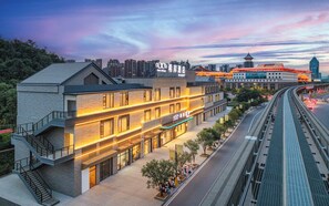 Exterior - Xana Hotel Guilin Wuyue Square  Branch (Guilin)