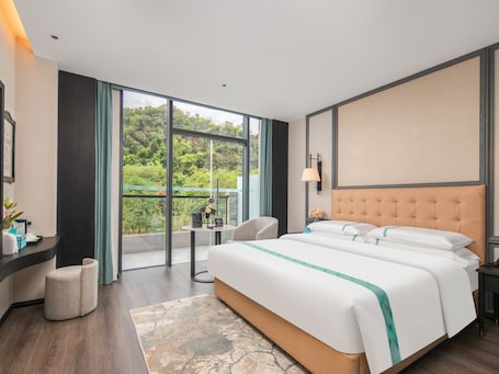 Cortinas blackout, tabla de planchar con plancha y wifi gratis . Xana Hotel Guilin Wuyue Square Branch
