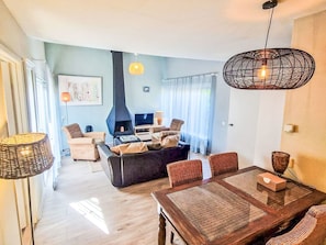 TV, fireplace - Zeemeeuw by Interhome (Noordwijkerhout)