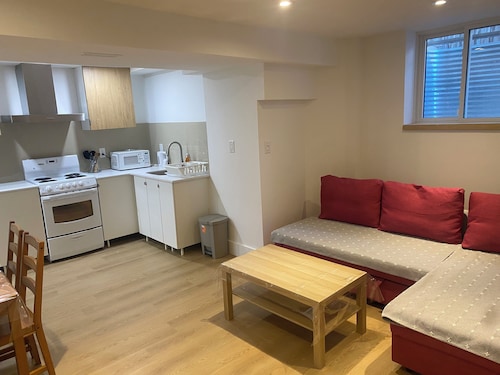 One bedroom basement apartment in the heart of Richmond Hill