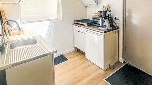 Unclassified image, 4 of 14, button - Tiny House QuDi by Interhome (Noordwijk)