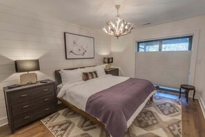 مكواة/لوح كي وواي فاي وملاءات أسرّة