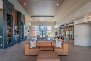 Lobby lounge