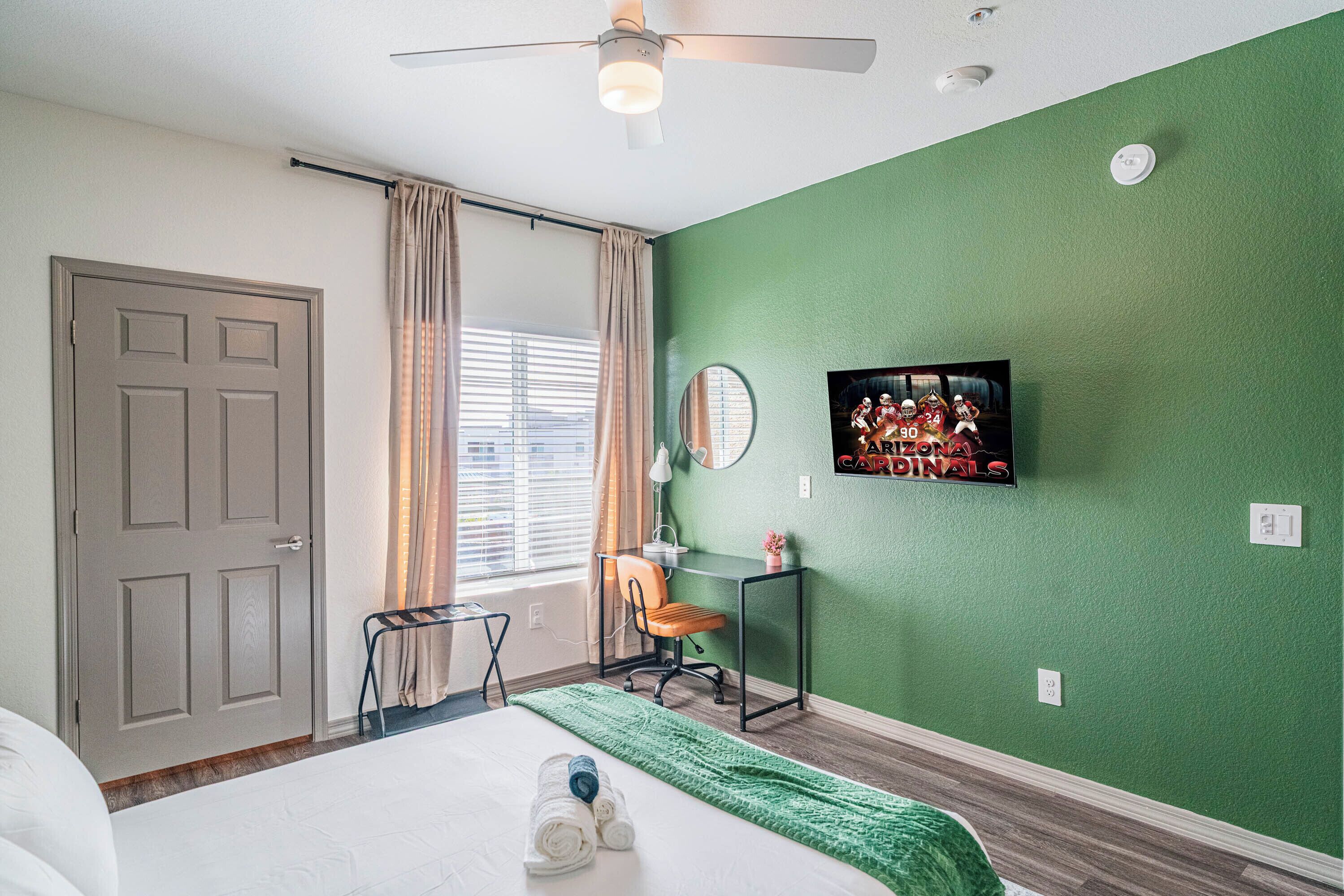 Deluxe Apartment, 2 Bedrooms, Non Smoking, Kitchen | Premium bedding, desk, laptop workspace, iron/ironing board