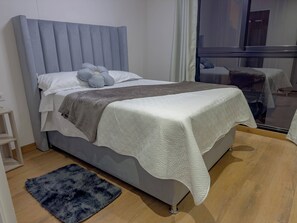 Iron/ironing board, Internet, bed sheets - Brand new apartment in the heart of Miraflores. (Miraflores)