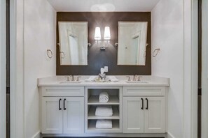 Douche, sèche-cheveux