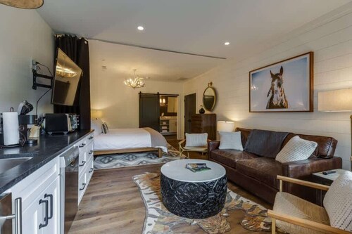 Lofts on Main - Galax Studio