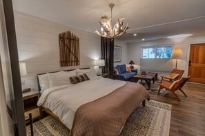 Iron/ironing board, WiFi, bed sheets - Lofts on Main - Padgett Studio (Highlands)