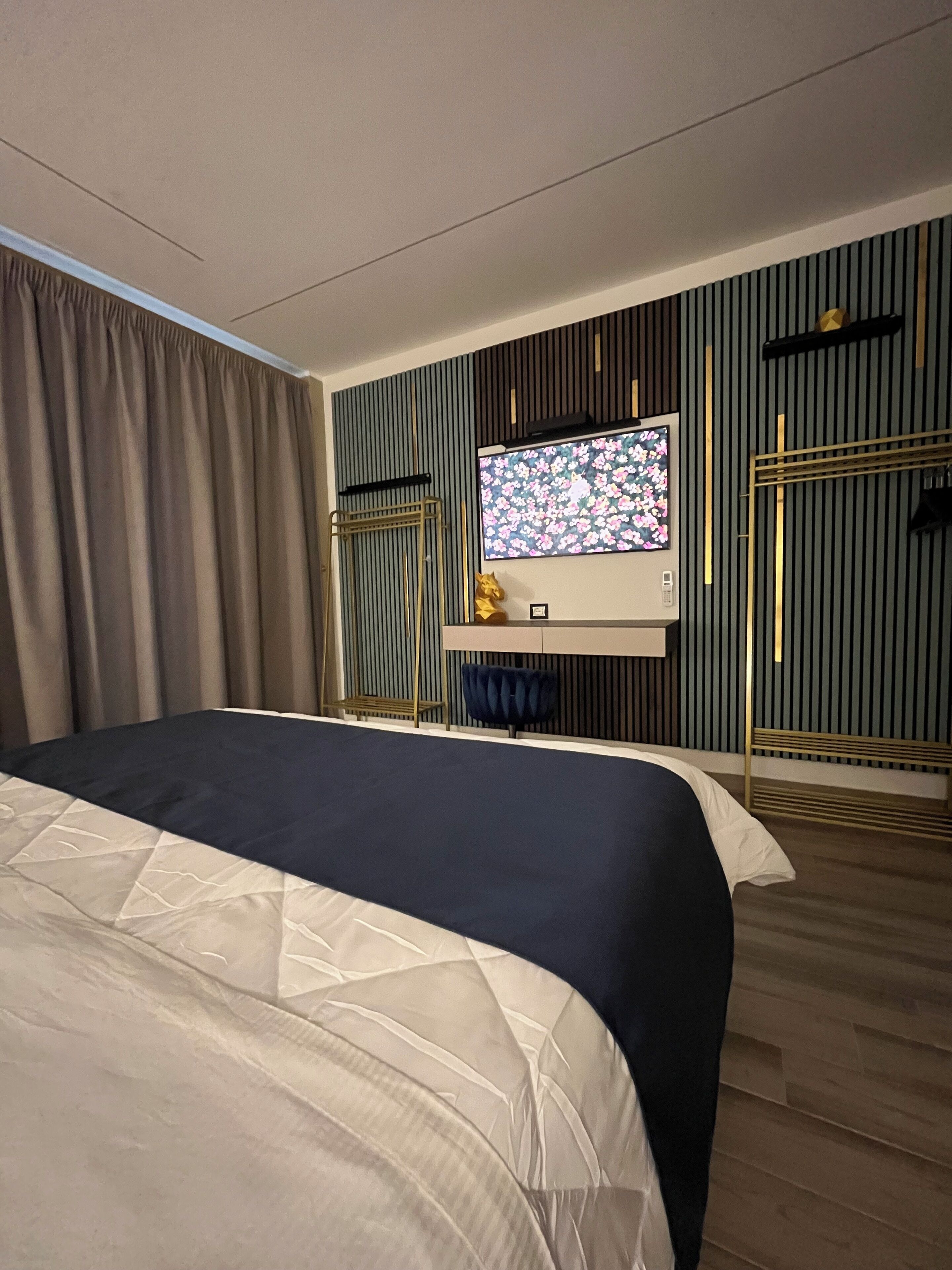 書桌、熨斗/熨衫板、可攜式嬰兒床、免費 Wi-Fi