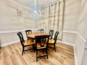 Dining - Perfect Getaway (Rocky Mount)