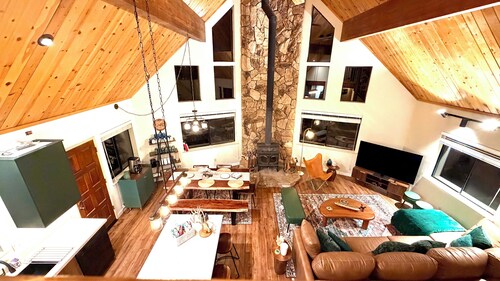 Charming and cozy 4-bedroom chalet in marvelous Camp Connell