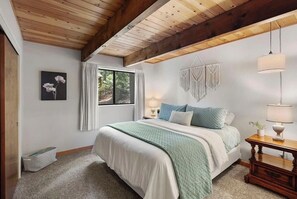 4 makuuhuonetta, silitysrauta/-lauta, Wi-Fi, vuodevaatteet