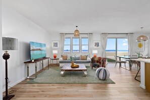 TV - Marbella Lane - Serene & Lovely MT Ocean Views (Waianae)