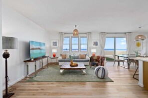 TV, offices - Marbella Lane - 7BR home w Mountain Ocean Views (Waianae)