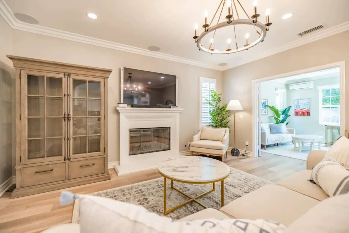Marbella Lane - Modern And Sophisticated Home - Irvine, CA