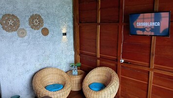 Bungalow Deluxe, vistas a la playa | Zona de estar