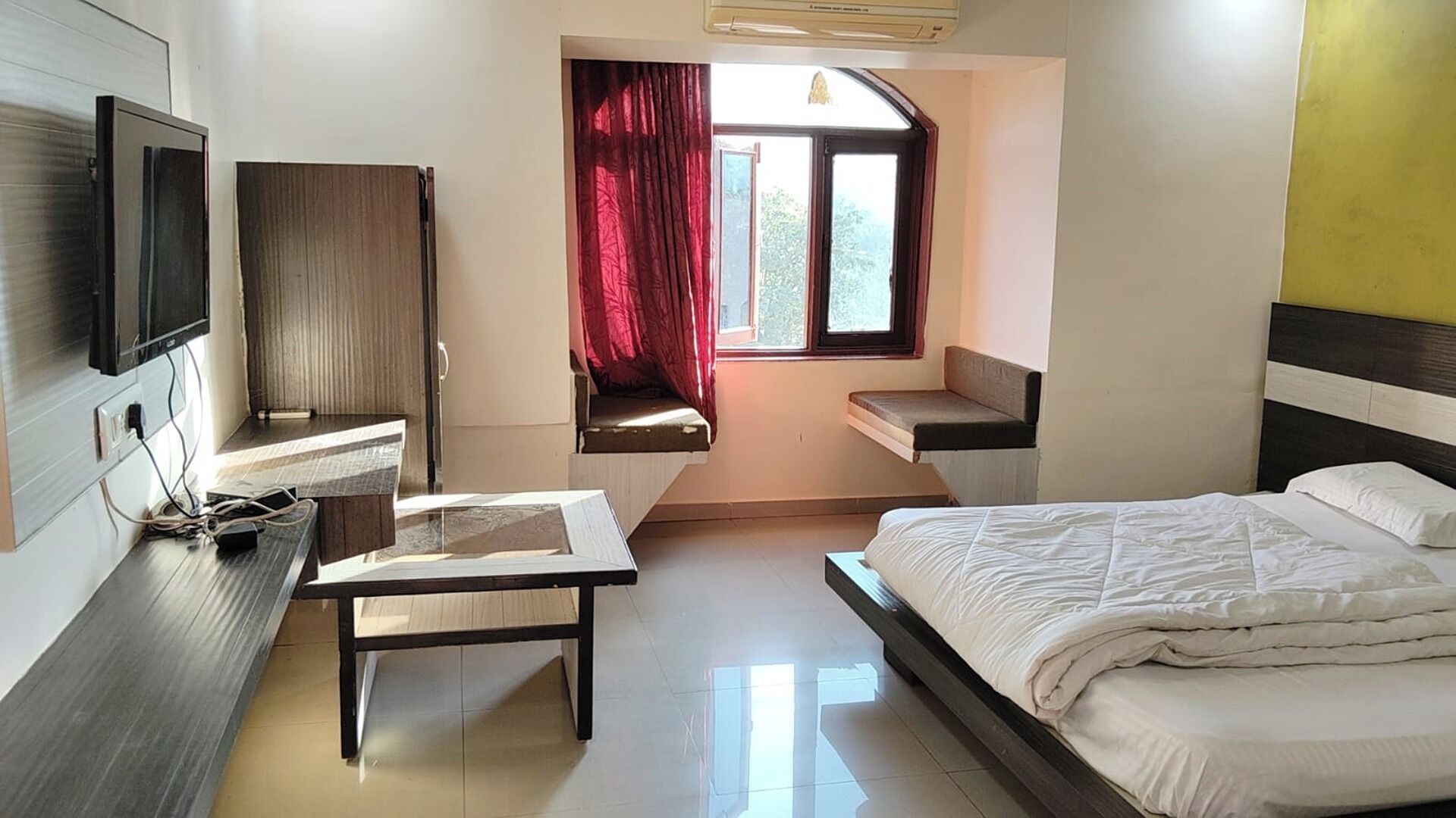 Habitación Deluxe, aire acondicionado | Wifi gratis y ropa de cama 