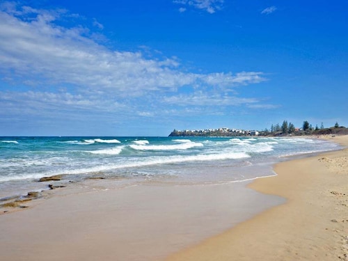 Seaside Charm & Comfort - 1min to Beach
