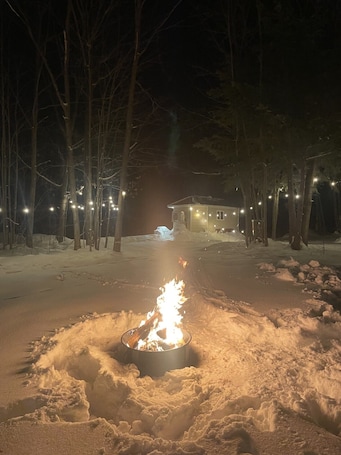 Property grounds. The Yooperlite House - Tremendous 1-bedroom tiny house cabin in cozy L'Anse