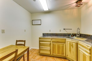 Fridge, microwave, coffee/tea maker, toaster