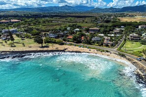 Beach - Riverfront condo across from ocean. Sleeps 6 (Koloa)
