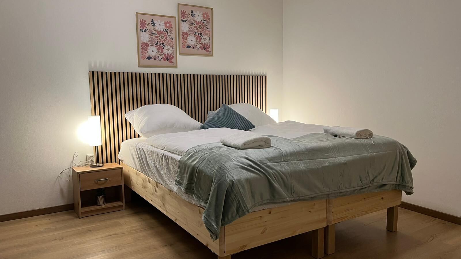 مكواة/لوح كي وواي فاي مجانًا