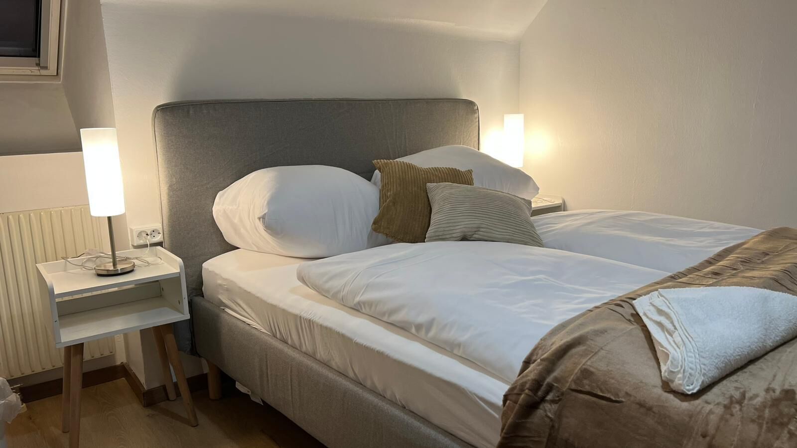 مكواة/لوح كي وواي فاي مجانًا