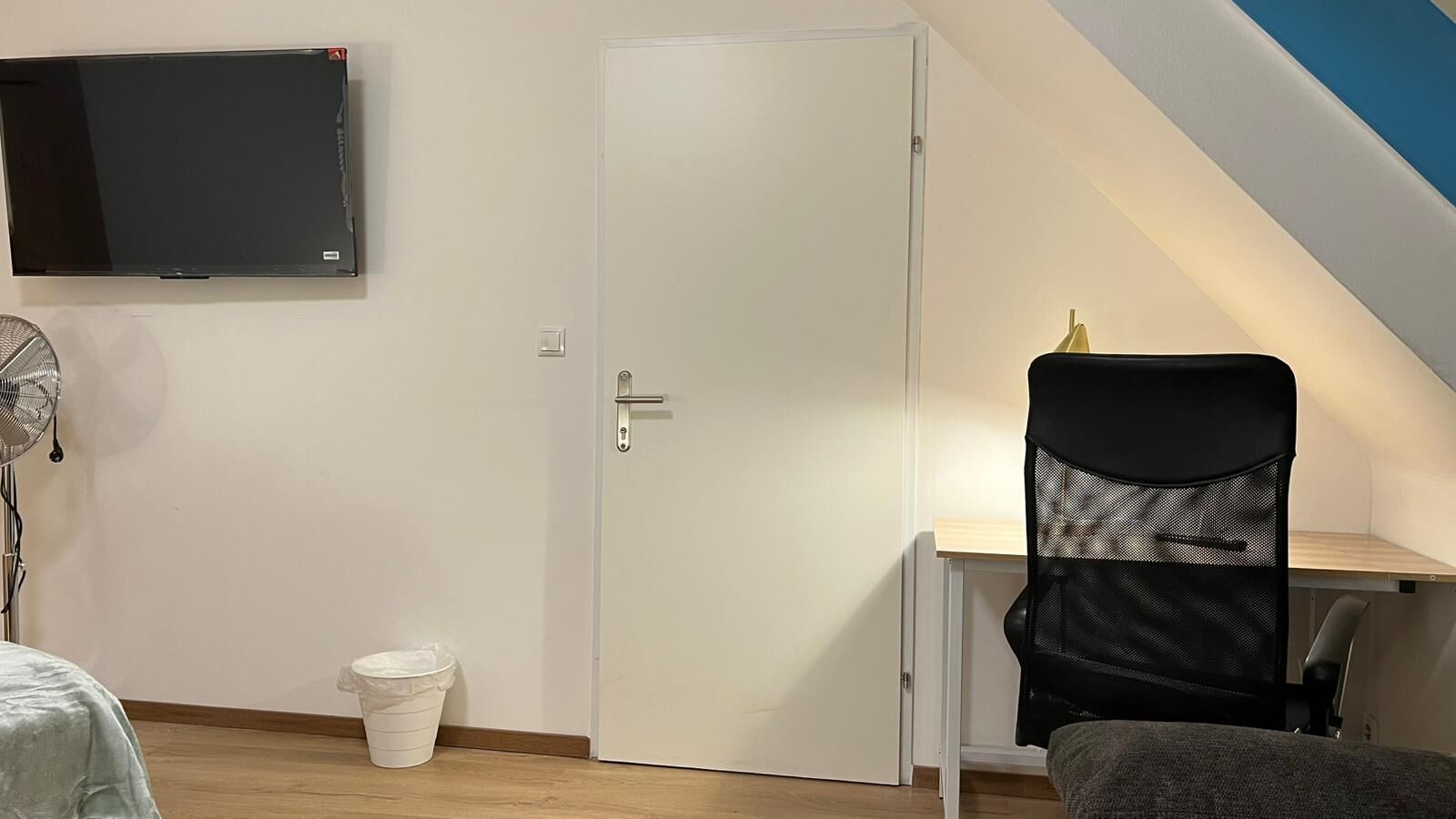 Basic Room | Iron/ironing board, free WiFi