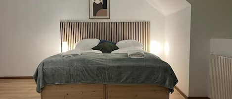 Basic Room | Iron/ironing board, free WiFi