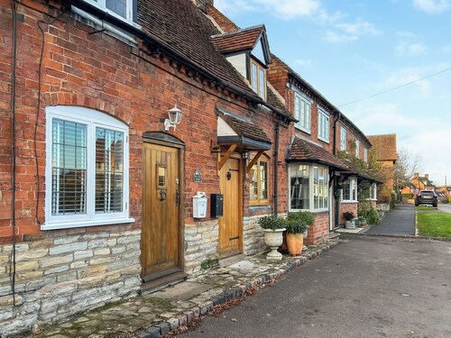 1 bedroom accommodation in Aston Cantlow, near Stratford-upon-Avon