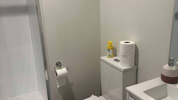 Shared Dormitory, 1 Bedroom | Bathroom